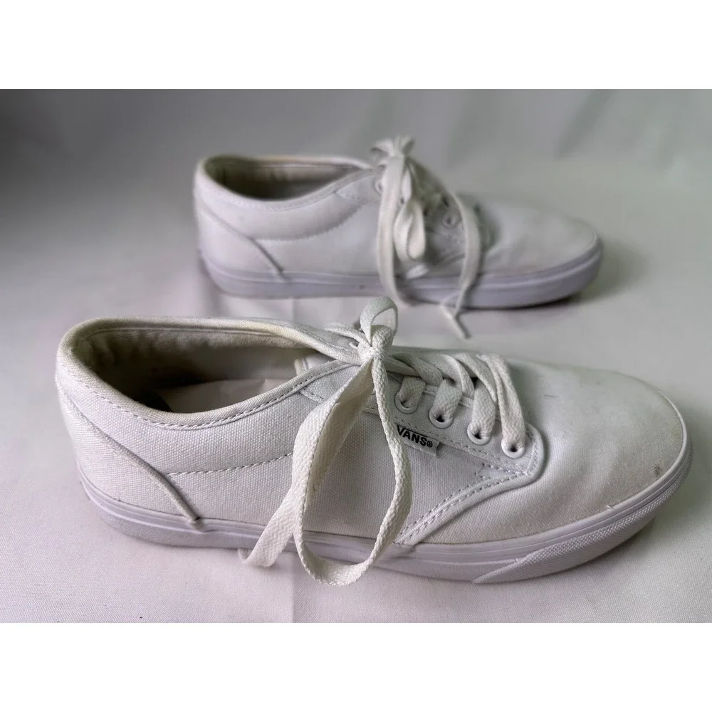 Vans Atwood Low White Canvas Skate‎ Shoes Mens Size 8.5 Casual Low Top Sneakers